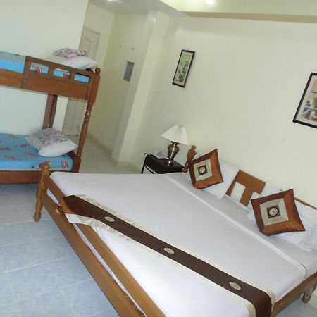 Royal Taal Inn Тагайтай Экстерьер фото