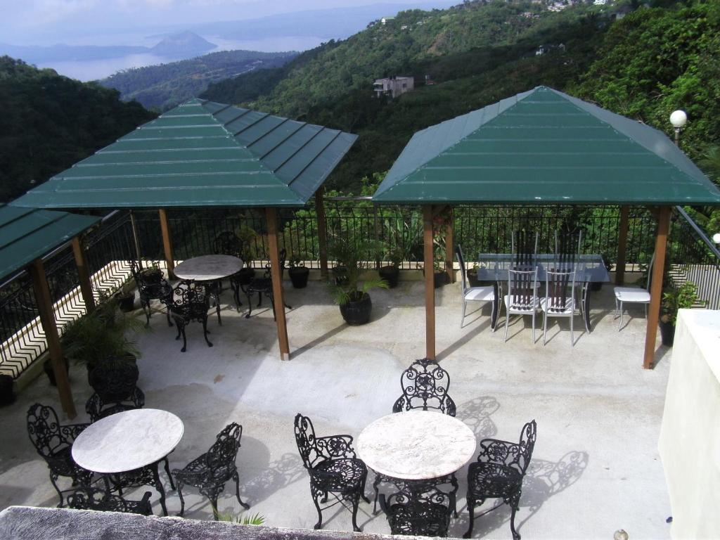 Royal Taal Inn Тагайтай Экстерьер фото