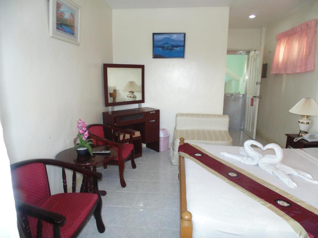 Royal Taal Inn Тагайтай Номер фото
