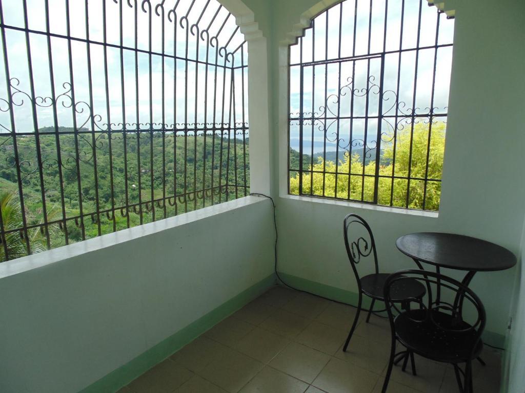 Royal Taal Inn Тагайтай Номер фото