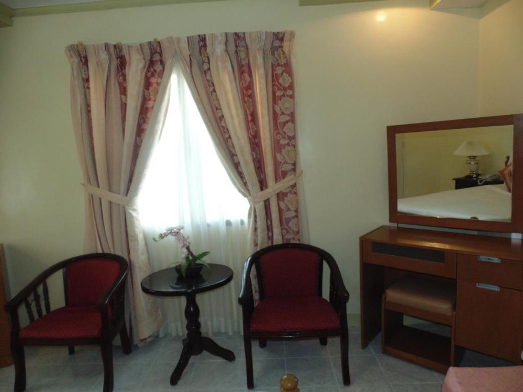 Royal Taal Inn Тагайтай Номер фото