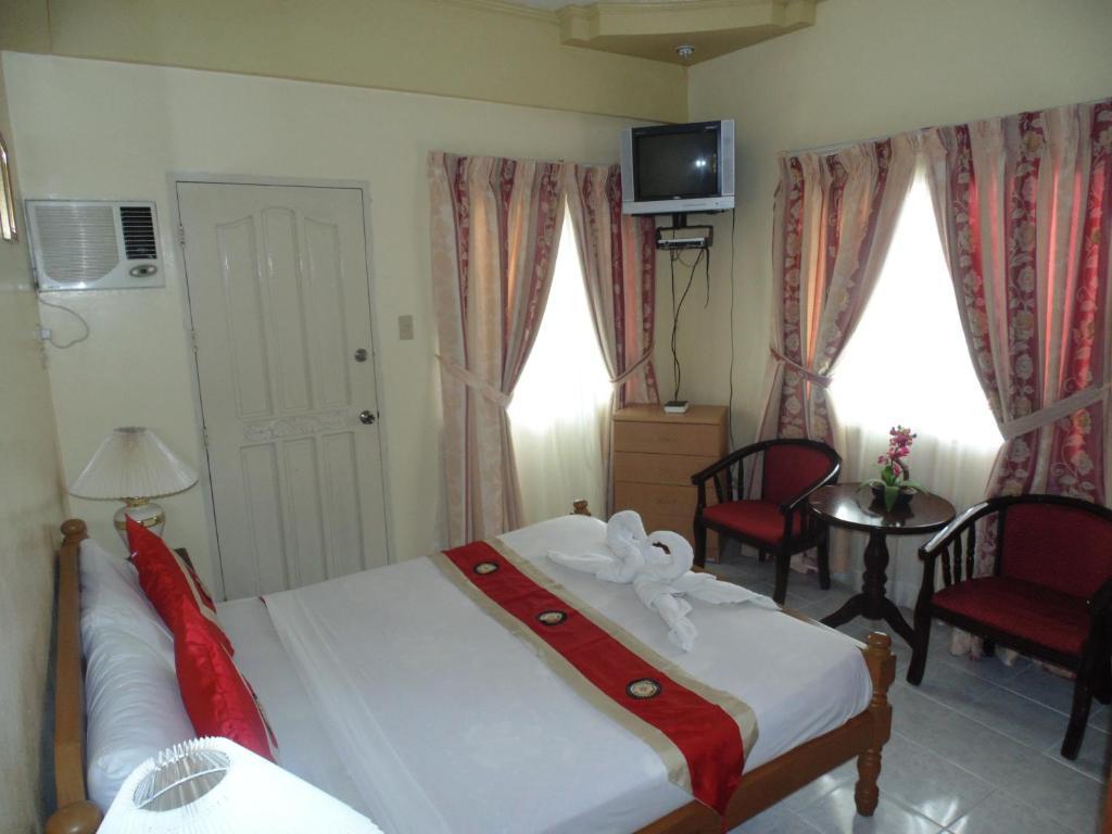 Royal Taal Inn Тагайтай Номер фото