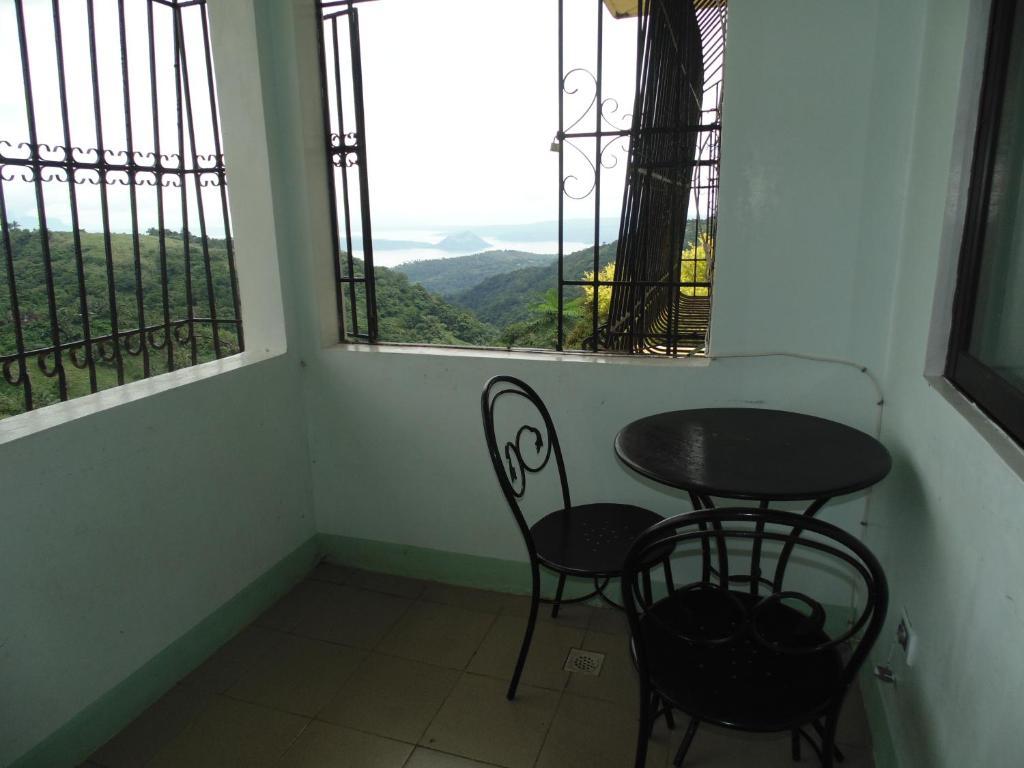 Royal Taal Inn Тагайтай Номер фото