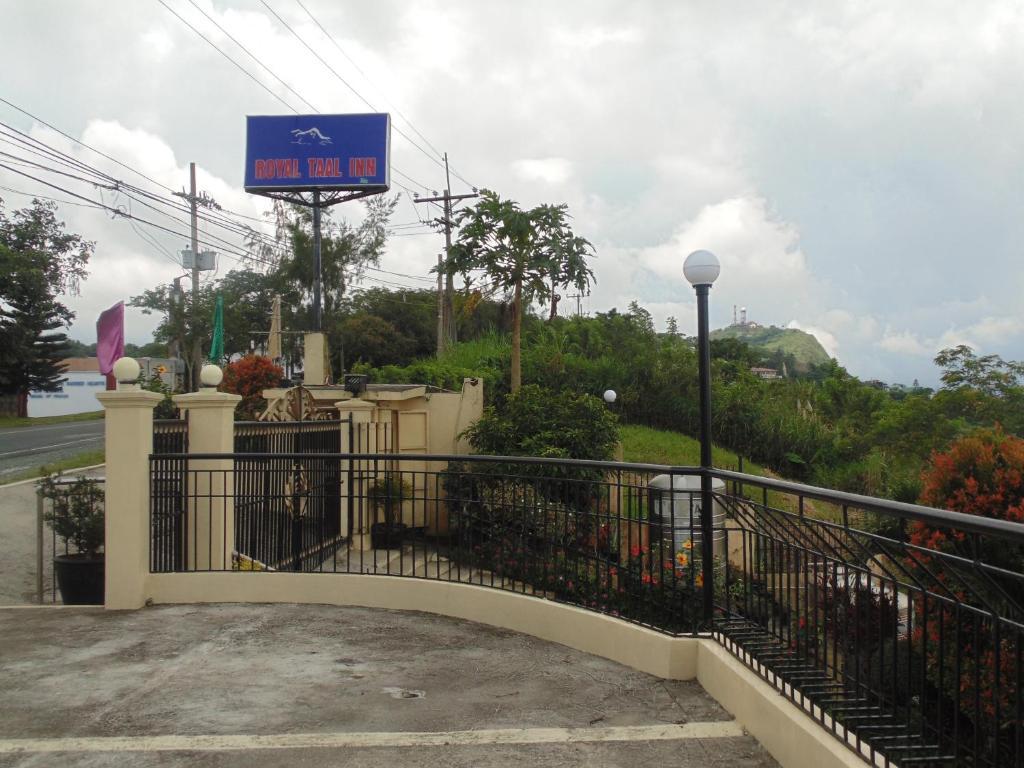 Royal Taal Inn Тагайтай Номер фото