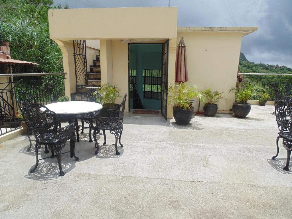 Royal Taal Inn Тагайтай Экстерьер фото