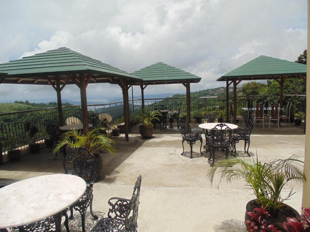 Royal Taal Inn Тагайтай Экстерьер фото