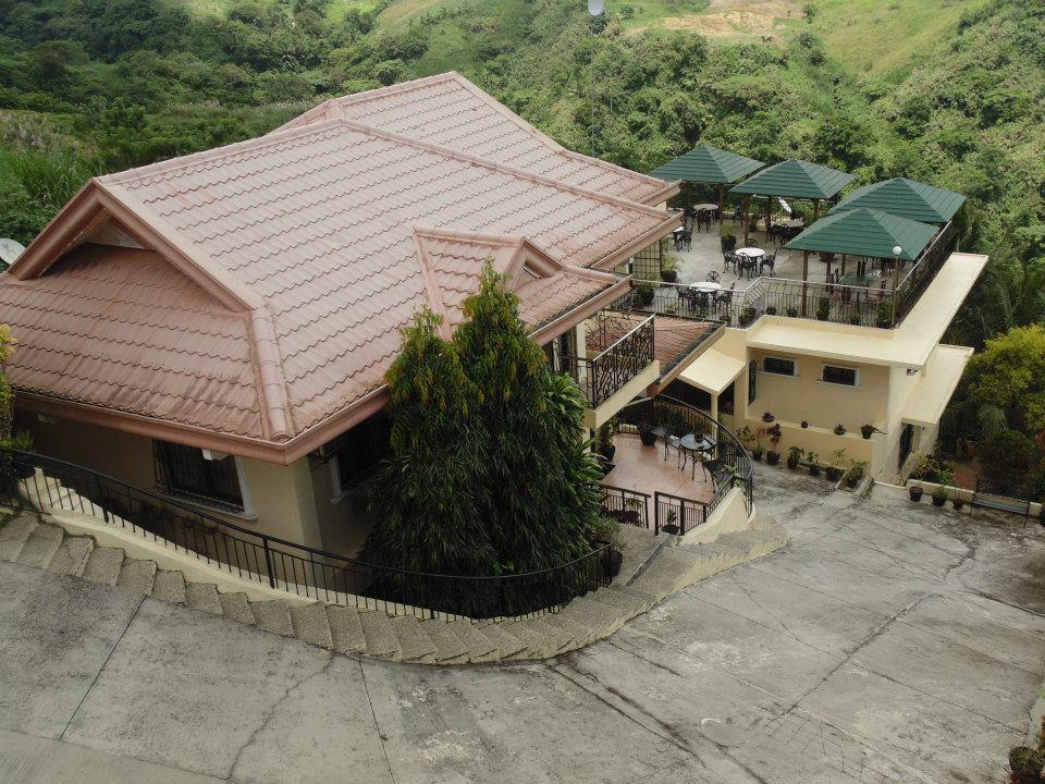 Royal Taal Inn Тагайтай Экстерьер фото