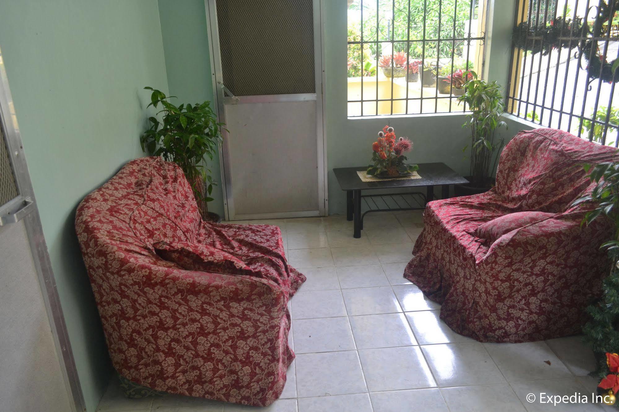 Royal Taal Inn Тагайтай Экстерьер фото