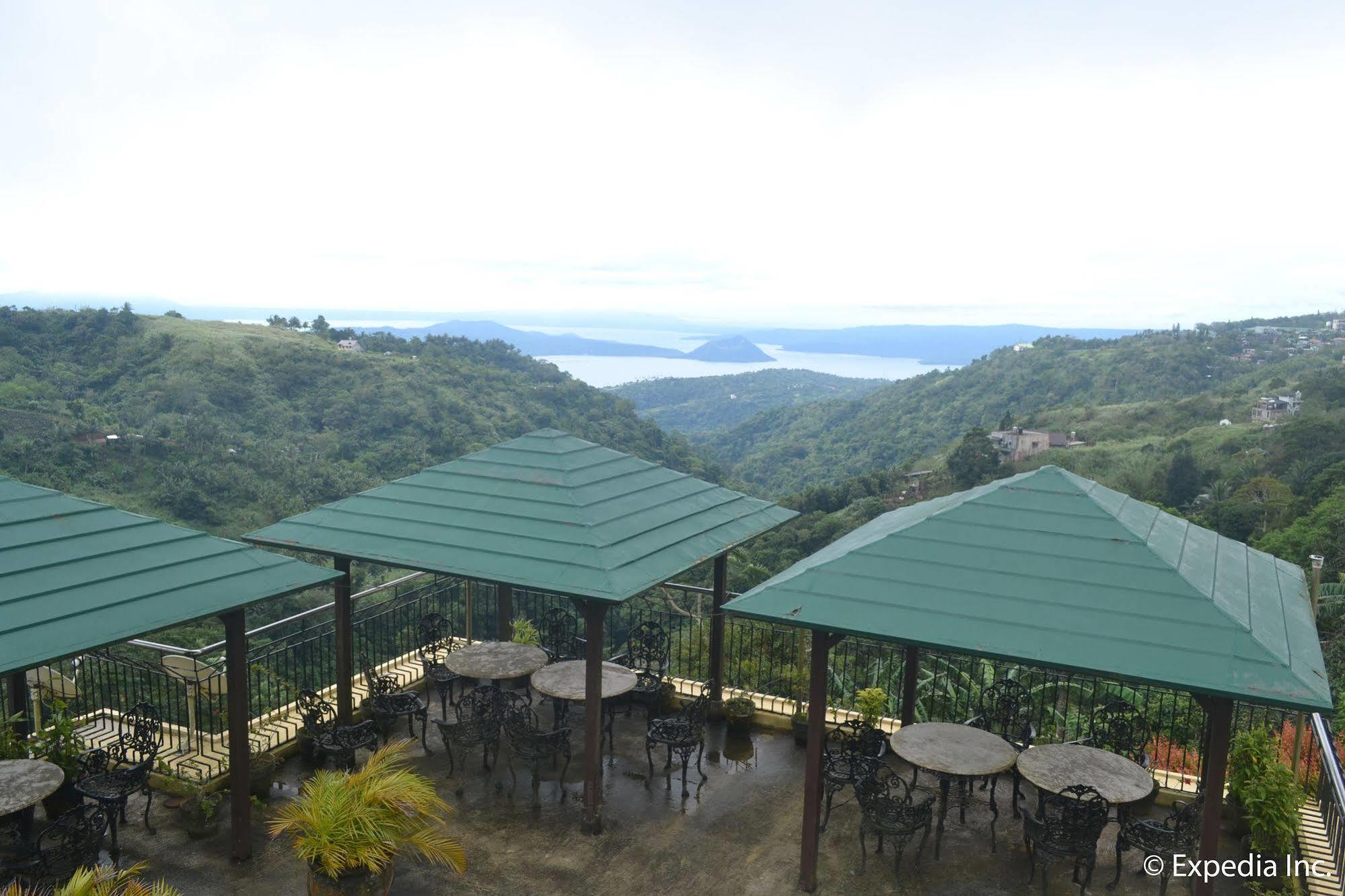 Royal Taal Inn Тагайтай Экстерьер фото