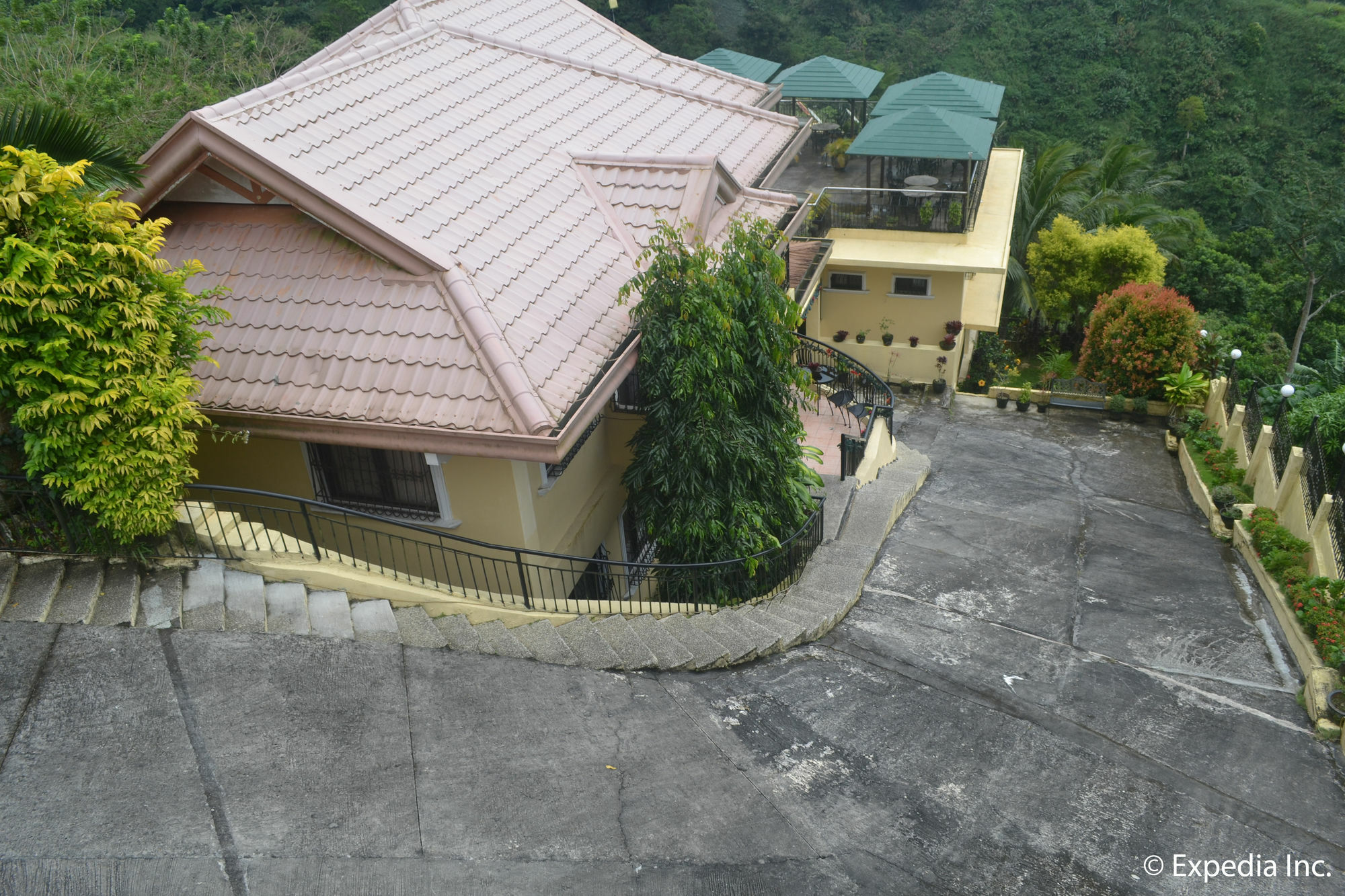 Royal Taal Inn Тагайтай Экстерьер фото